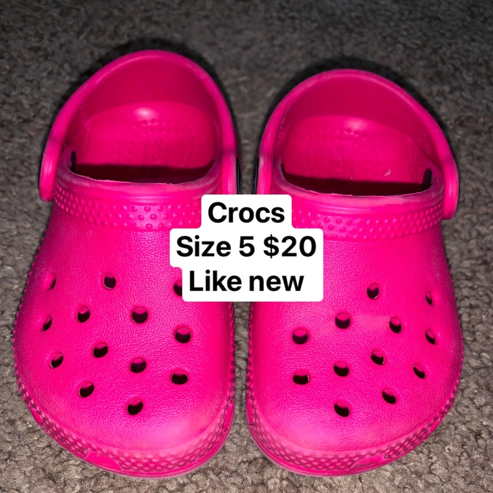Toddler Pink Crocs Size 5c